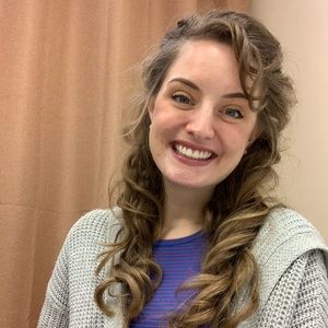 Meet your Posher, Claudia